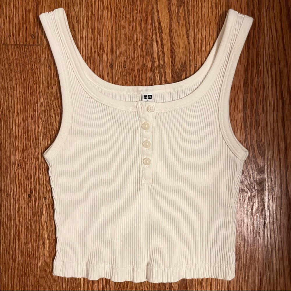 Uniqlo White Cropped Tank Top